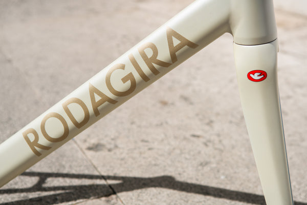 ARROGANTE - PEARL WHITE