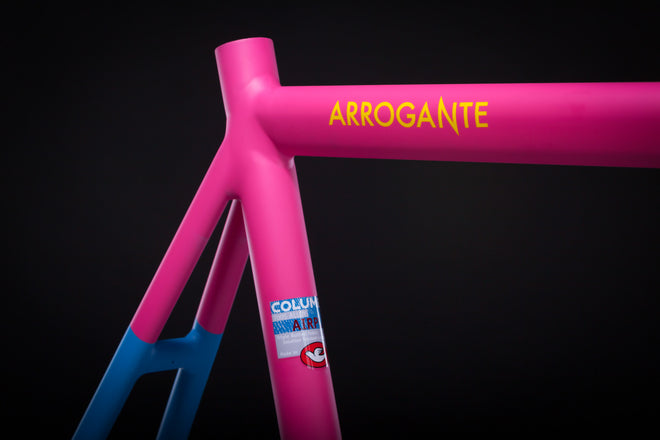 ARROGANTE